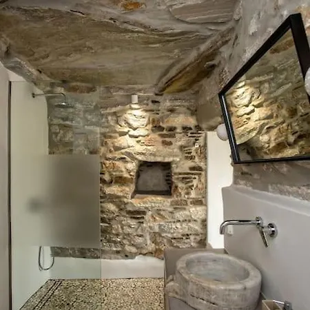Euphoria Tinos
